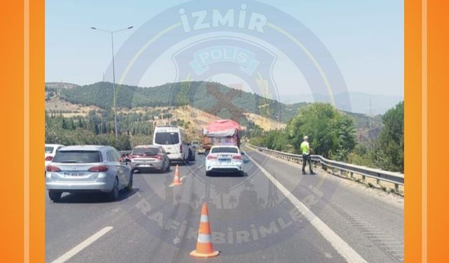 İzmir otoyolunda arızalı araç yoğunluğu: Kuyruk 2.5 kilometreyi buldu!