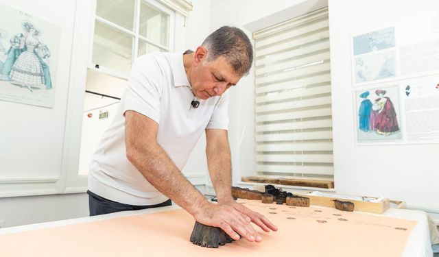 Başkan Tugay, 100 yıllık kalıpla tarihe iz bıraktı