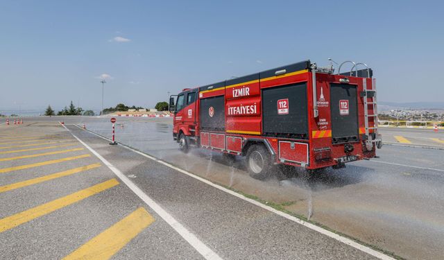 İzmir İtfaiyesi’nde nefes kesen eğitim!