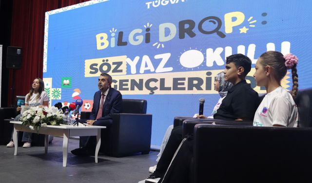 Bakan Tekin, yaz okulu öğrencileriyle buluştu