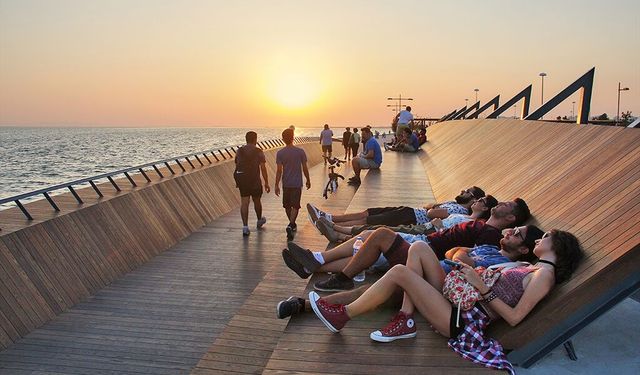 Bostanlı Seyir Terası’nda sahne Çağrı Ergin’in