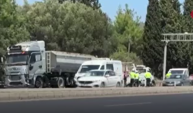 Bornova’da feci kaza: Sürücü hayatını kaybetti!