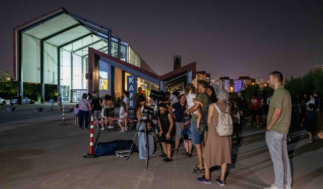 Bornova’da 8 bin 500 yıllık tarihin altında gökyüzü gözlemi