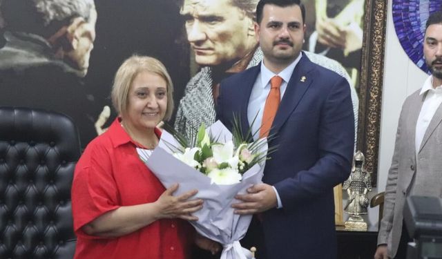 Menderes’te bomba iddia: 'Çiçek AK Parti’ye geçmek istedi!'