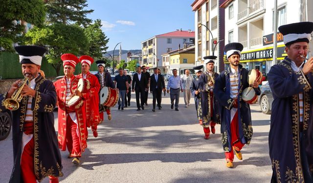 Refahiye’de 19. Bal Festivali coşkusu