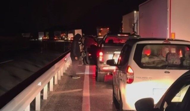Erzincan-Sivas yolunda heyelan alarmı
