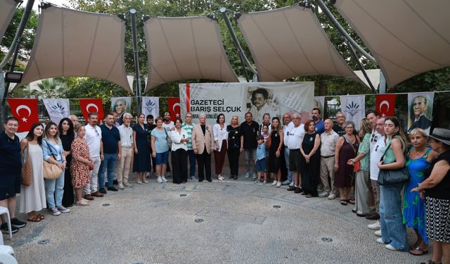 Gazeteci Barış Selçuk Karabağlar'da törenle anıldı