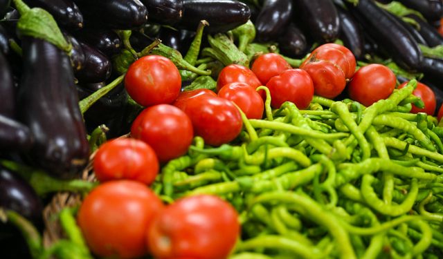 Bornova’da dayanışma büyüyor: Tarladan Kent Market’e