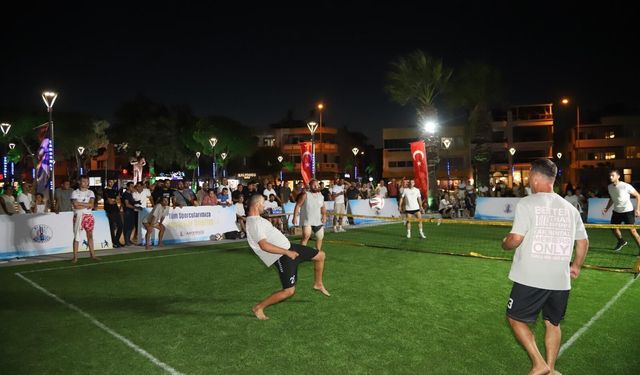Dikili’de ayak tenisi fırtınası!