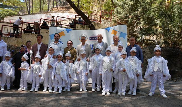 Kemalpaşa'da sünnet coşkusu sokaklara taştı