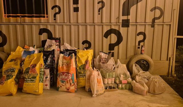 İzmir’de patili dostlara 600 kilo mama!