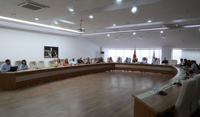 Karabağlar'da sahipsiz atık alarmı!