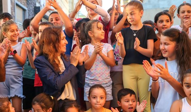 Karşıyaka'da 'Sokak Senin' coşkusu yaşandı