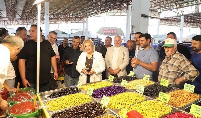 Başkan V. Şen’in ilk durağı pazar yeri oldu