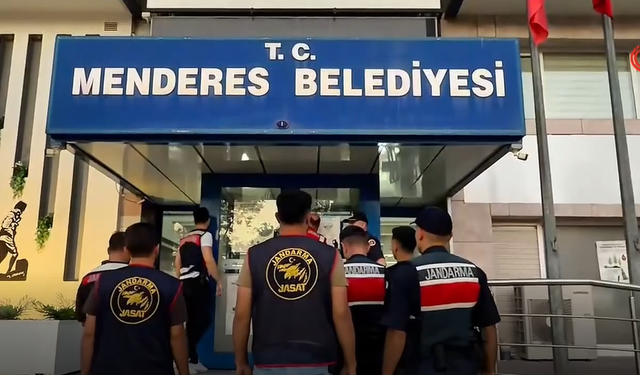 Menderes operasyonunda gözaltı anı görüntülendi
