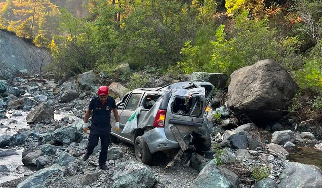 Osmaniye’de otomobil 50 metreden dereye yuvarlandı: 1 ölü