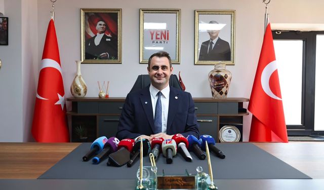 İzmir’de YENİ Parti hareketliliği!
