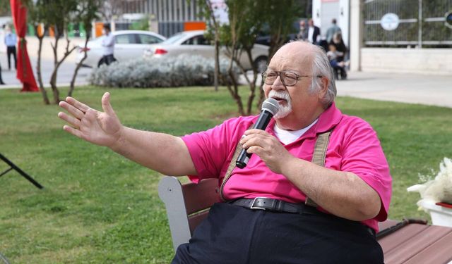 Karşıyaka İzmir Baba’yı unutmadı
