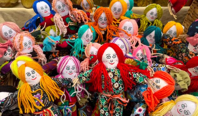 Urla’da 700 yıllık köyü renklendiren festival