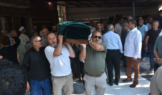 Çiğli’de yürek yakan veda: Nine ve 4 yaşındaki torunu toprağa verildi
