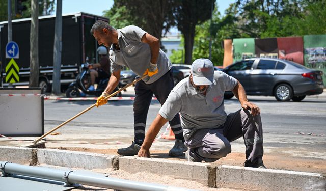Bornova’da kaldırımlar sil baştan!
