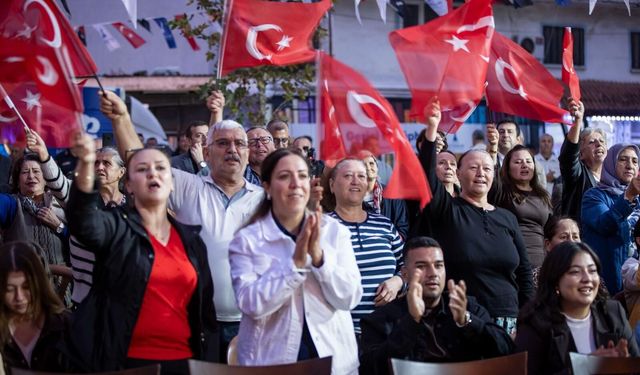 30 Ağustos’ta İzmir’de yer yerinden oynayacak!