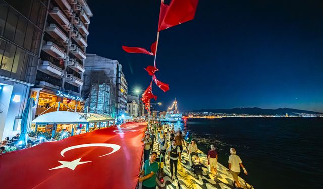9 Eylül coşkusu fener alayıyla sona erdi