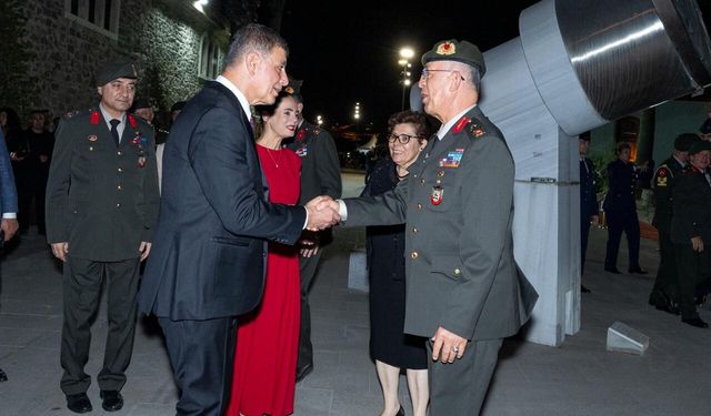 Kurtuluşun 104’üncü yıl coşkusu resepsiyonla başladı