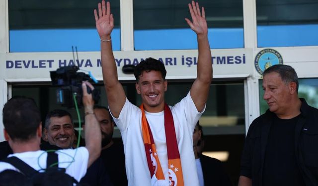 Galatasaray'ın yeni transferi Deniz Gül İstanbul'da!