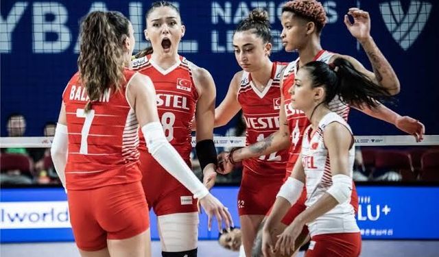 A Milli Kadın Voleybol Takımı yarı finalde!