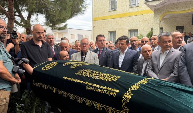 Burhan Özfatura son yolculuğuna uğurlanıyor!