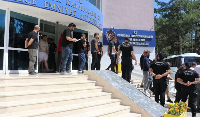 Çubuk’ta denetim noktalarını ifşa eden 36 kişi yakalandı