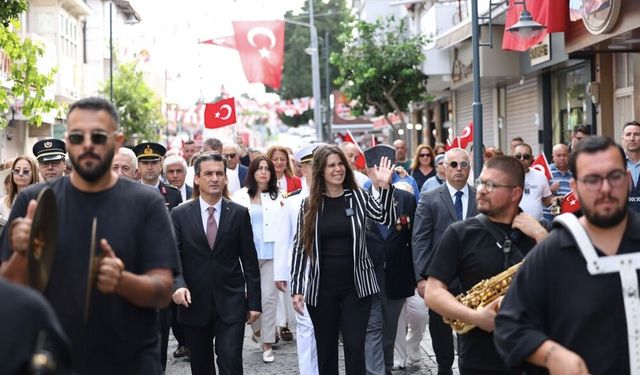 Çeşme’de kurtuluşun 104. yılı coşkuyla kutlandı