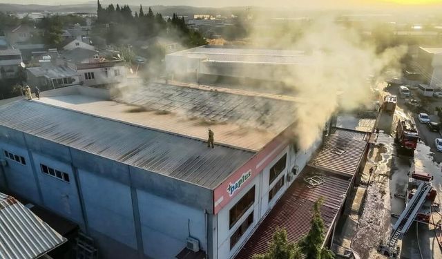 Gaziemir’de iş yerinde yangın paniği!