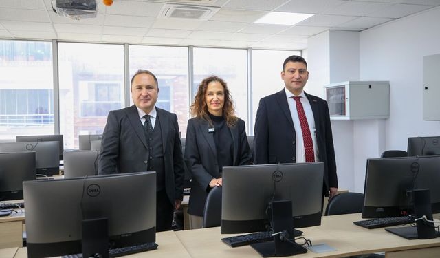 Karşıyaka’da üniversite gururu: Meslek Yüksekokulu açıldı