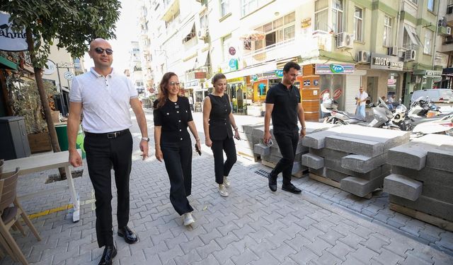 Bostanlı Cemal Bülbül Sokak’ta yenileme çalışmaları sürüyor
