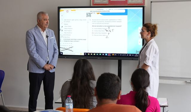 Kemalpaşa’da 400 öğrenciye ücretsiz sınav desteği