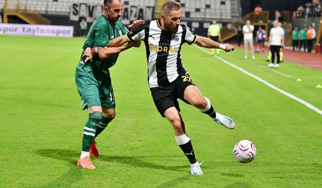 Bursaspor, Manisa FK’yı son dakikada devirdi