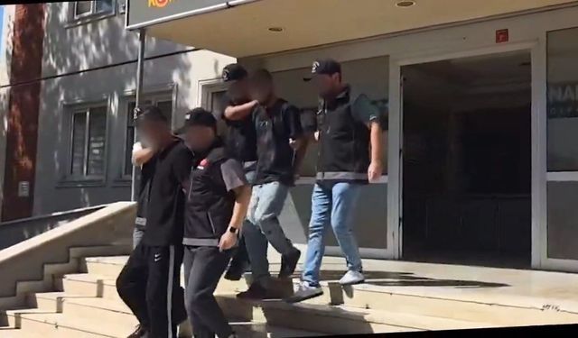 Midelerinde 112 kapsül yasaklı madde taşıdılar