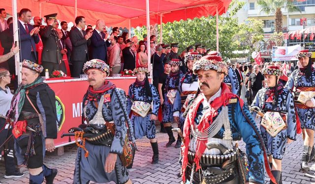 Kurtuluş coşkusu Menemen’i sardı