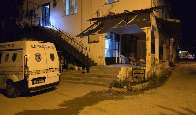 Aynı evde yaşayan iş arkadaşlarının kavgası kanlı bitti
