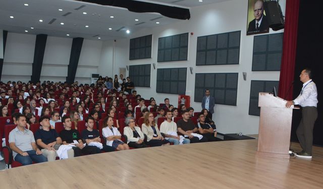 Ege Üniversitesi Tıp Fakültesinde ilk ders Prof. Dr. Yağdı’dan