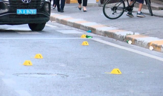 Sancaktepe’de tekel bayisine motosikletli saldırı