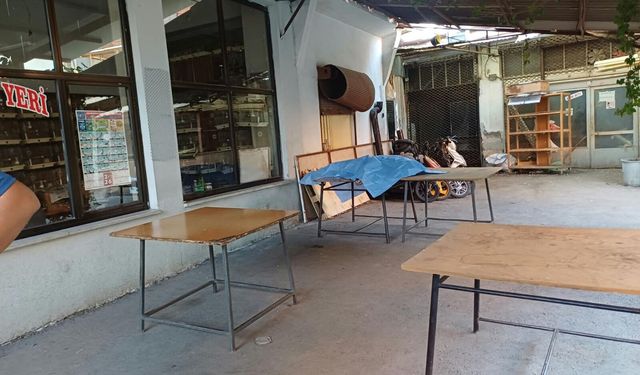 Salihli’de kıraathanede 35 yaşındaki kişi ölü bulundu