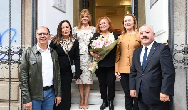 İzmir’den üç kıtaya uzanan sanat projesi