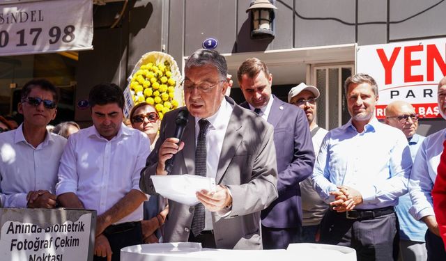 YENİ Parti Tire’de ilçe binasını açtı