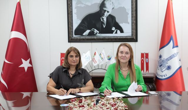 Konak’ta kadın cinayetlerine karşı Türkiye’de bir ilk