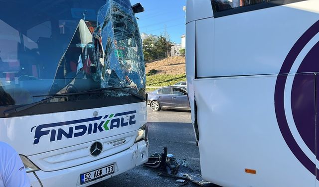 Ümraniye TEM Otoyolu'nda zincirleme kaza
