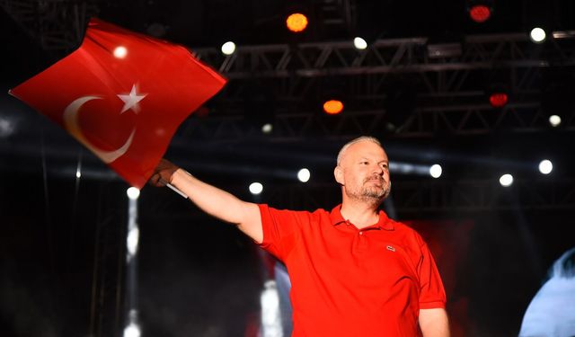 Menemen’de kurtuluş coşkusu Sefo konseriyle yaşanacak