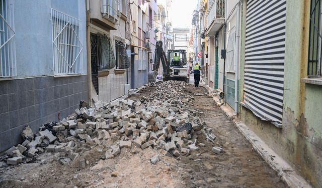 Bornova’da Çamdibi için asfalt seferberliği